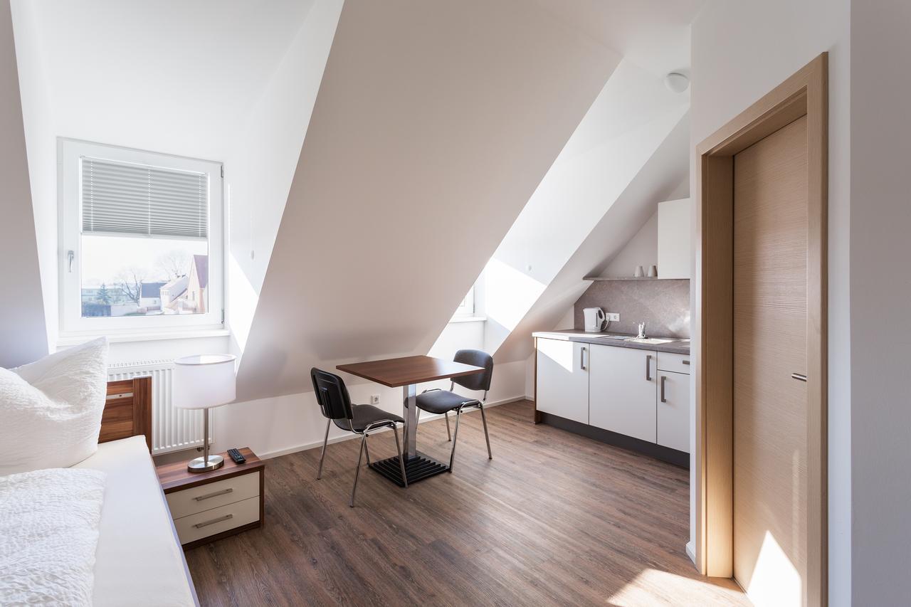 Greenpartment Boardinghouse Neustadt Нойштадт-ан-дер-Донау Экстерьер фото