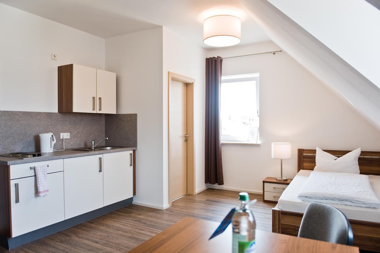 Greenpartment Boardinghouse Neustadt Нойштадт-ан-дер-Донау Экстерьер фото