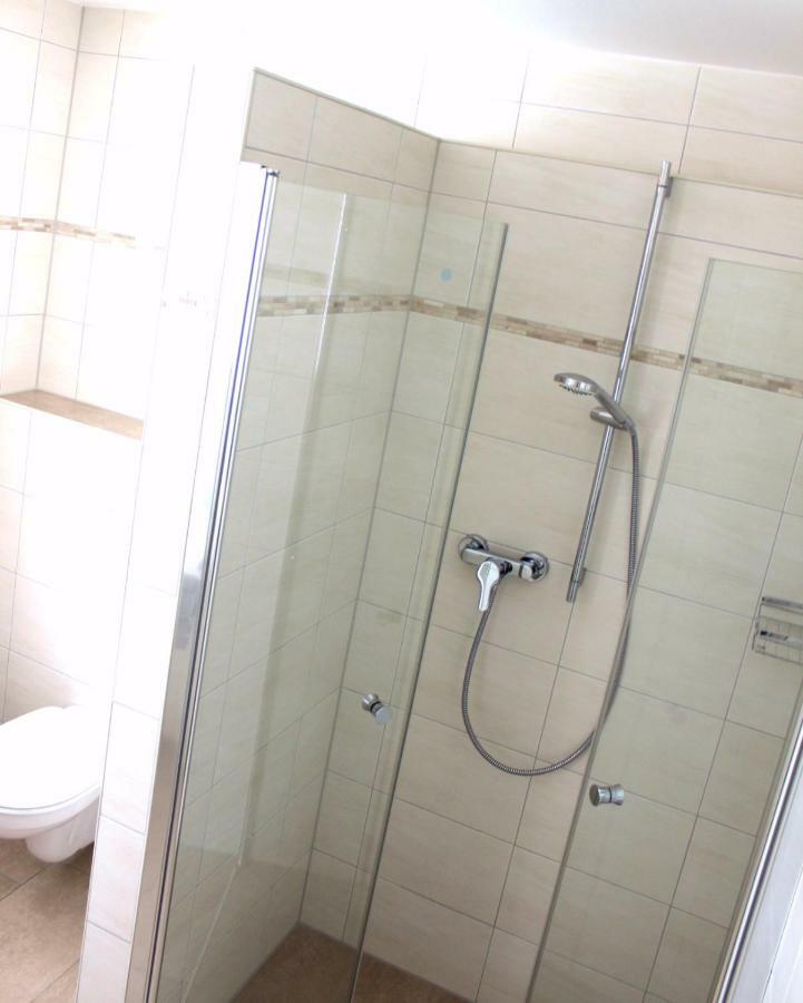 Greenpartment Boardinghouse Neustadt Нойштадт-ан-дер-Донау Экстерьер фото